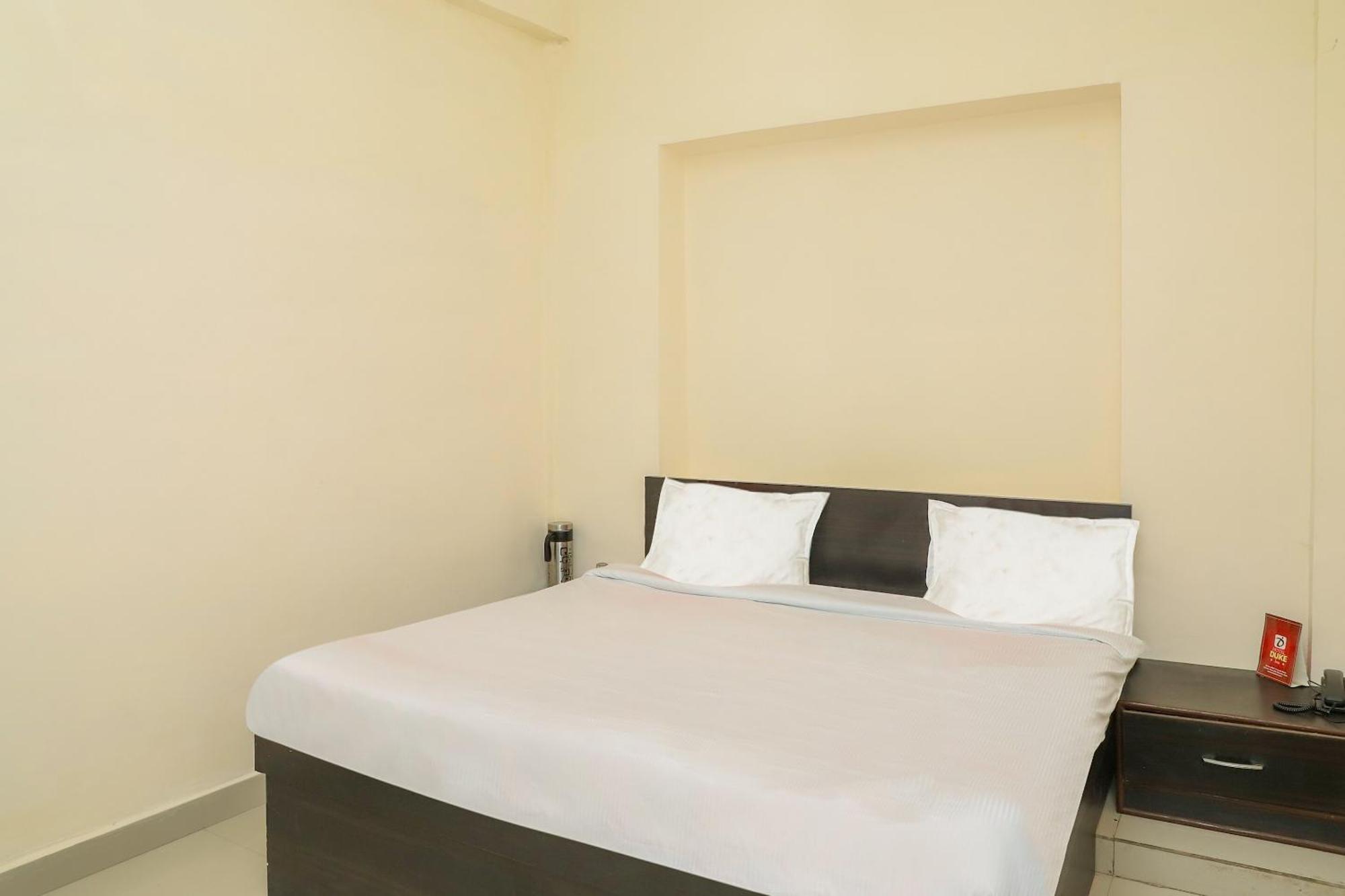 Oyo Hotel Duke Inn Jhansi Bagian luar foto