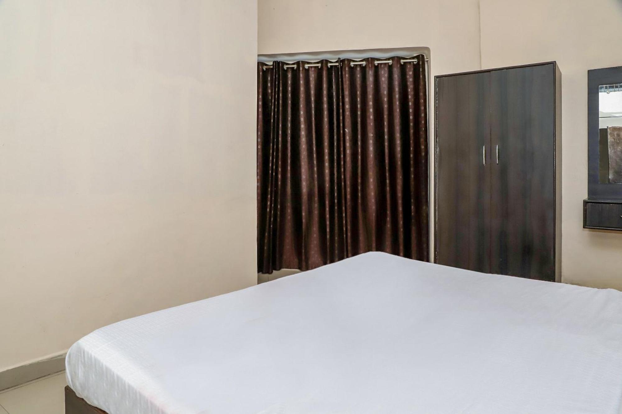 Oyo Hotel Duke Inn Jhansi Bagian luar foto