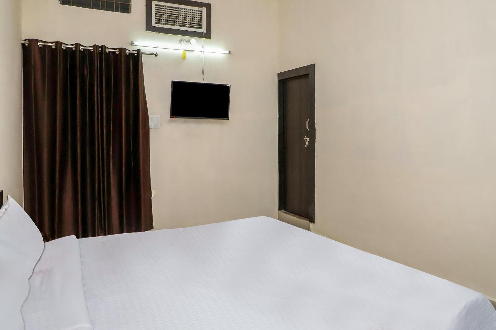 Oyo Hotel Duke Inn Jhansi Bagian luar foto